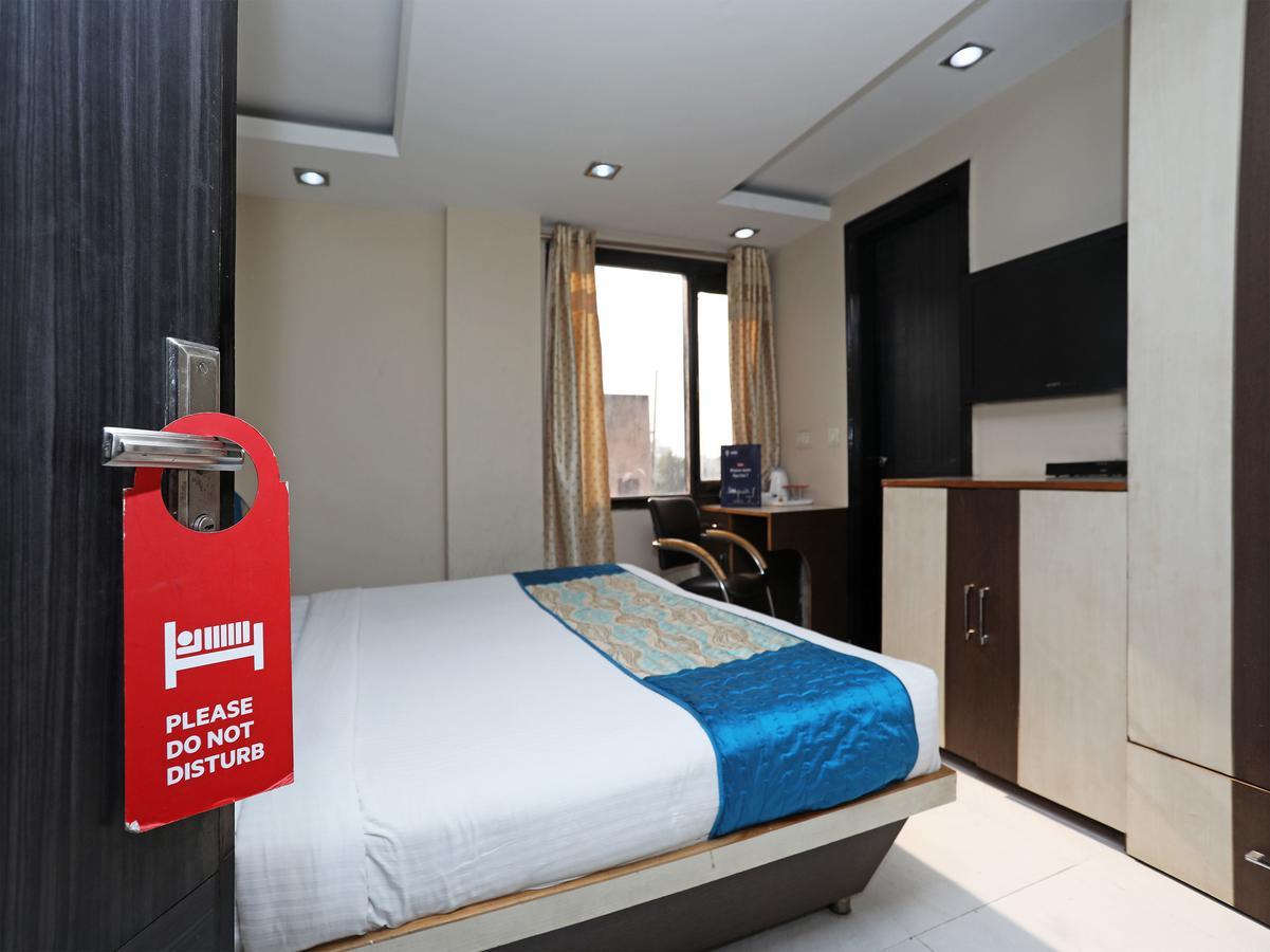 Hotel Balsons Continental 新德里 外观 照片