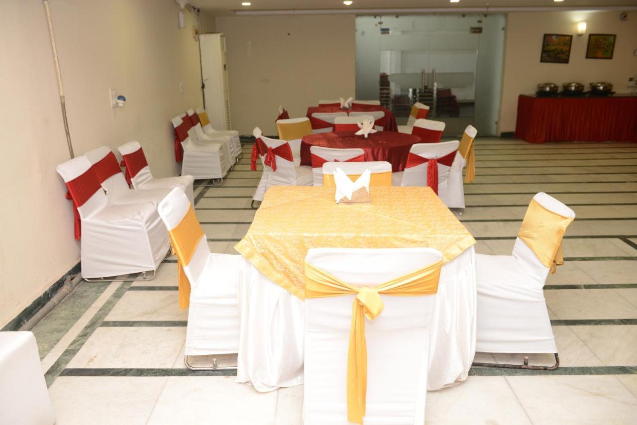 Hotel Balsons Continental 新德里 外观 照片