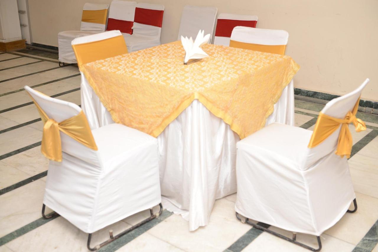 Hotel Balsons Continental 新德里 外观 照片